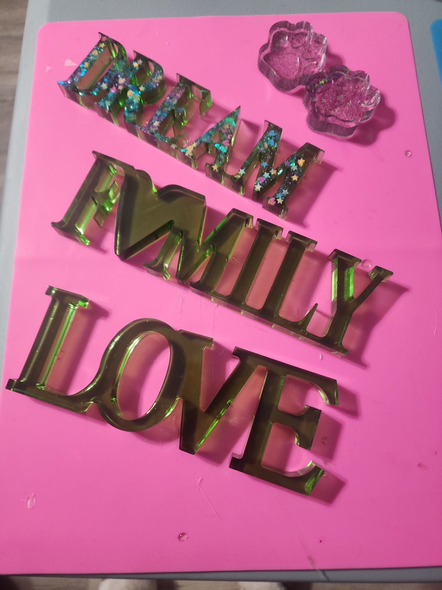 Dream family love decor